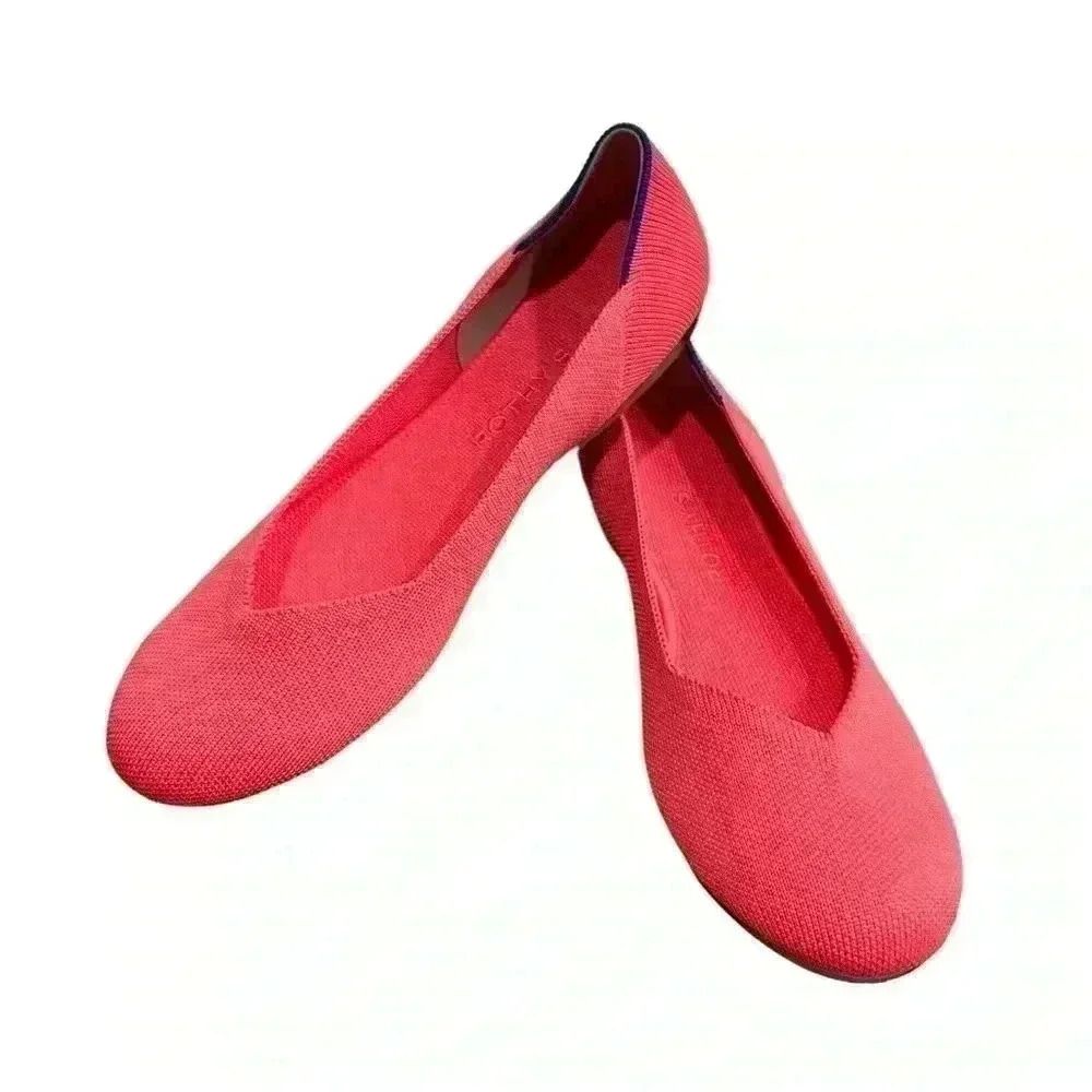 Rothys Round Toe Flats In Grapefruit RETIRED COLOR Size 9
